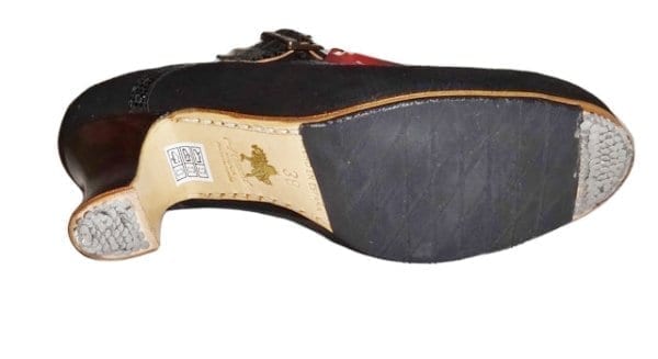 LA LUPI1C ZAPATO ARTESANO EN ANTES Y ADORNO GRABADO CON TACON LACADO - Imagen 3